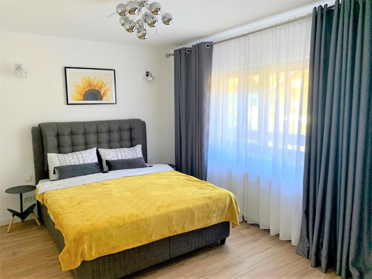 Holiday Home In Sinaia Bagian luar foto