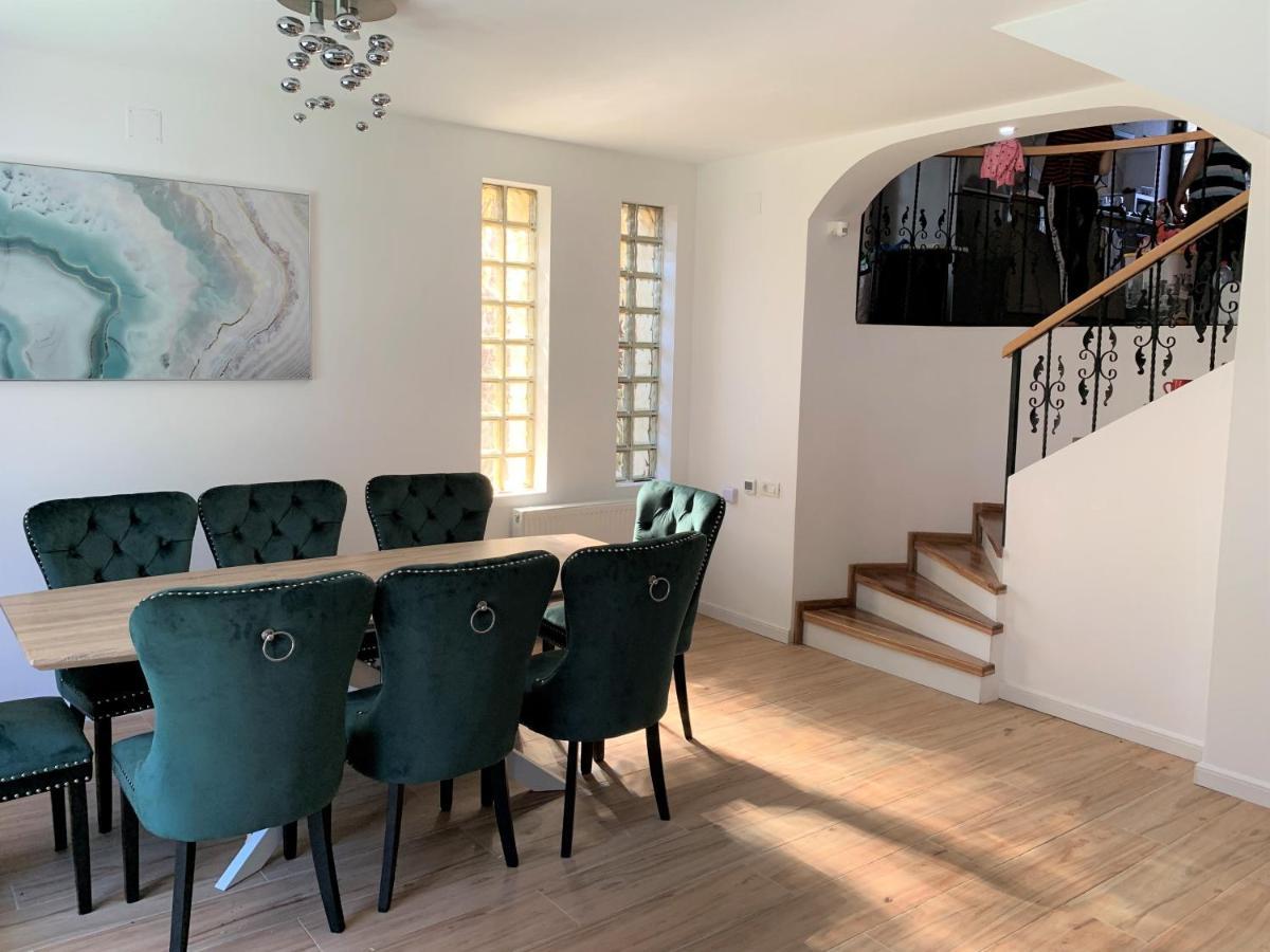 Holiday Home In Sinaia Bagian luar foto