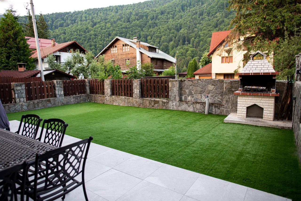 Holiday Home In Sinaia Bagian luar foto