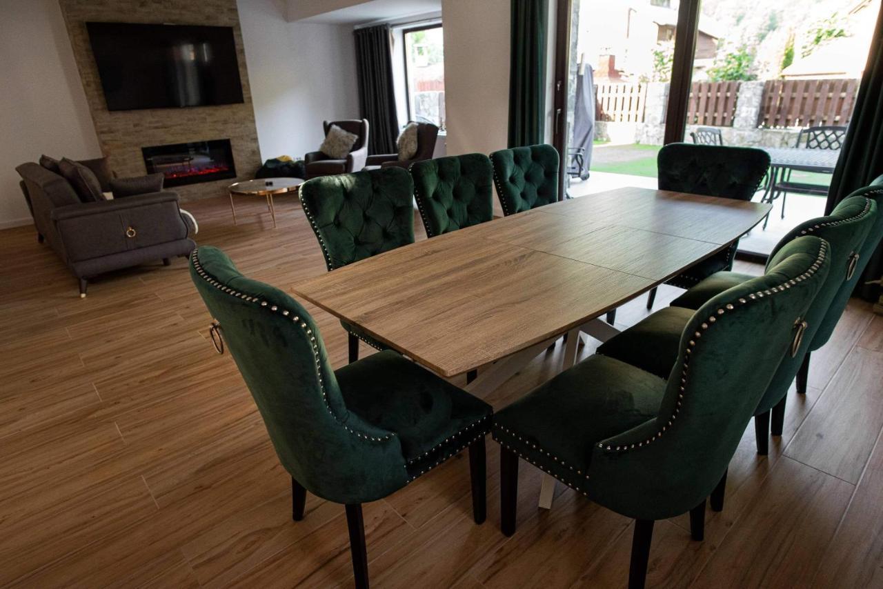 Holiday Home In Sinaia Bagian luar foto