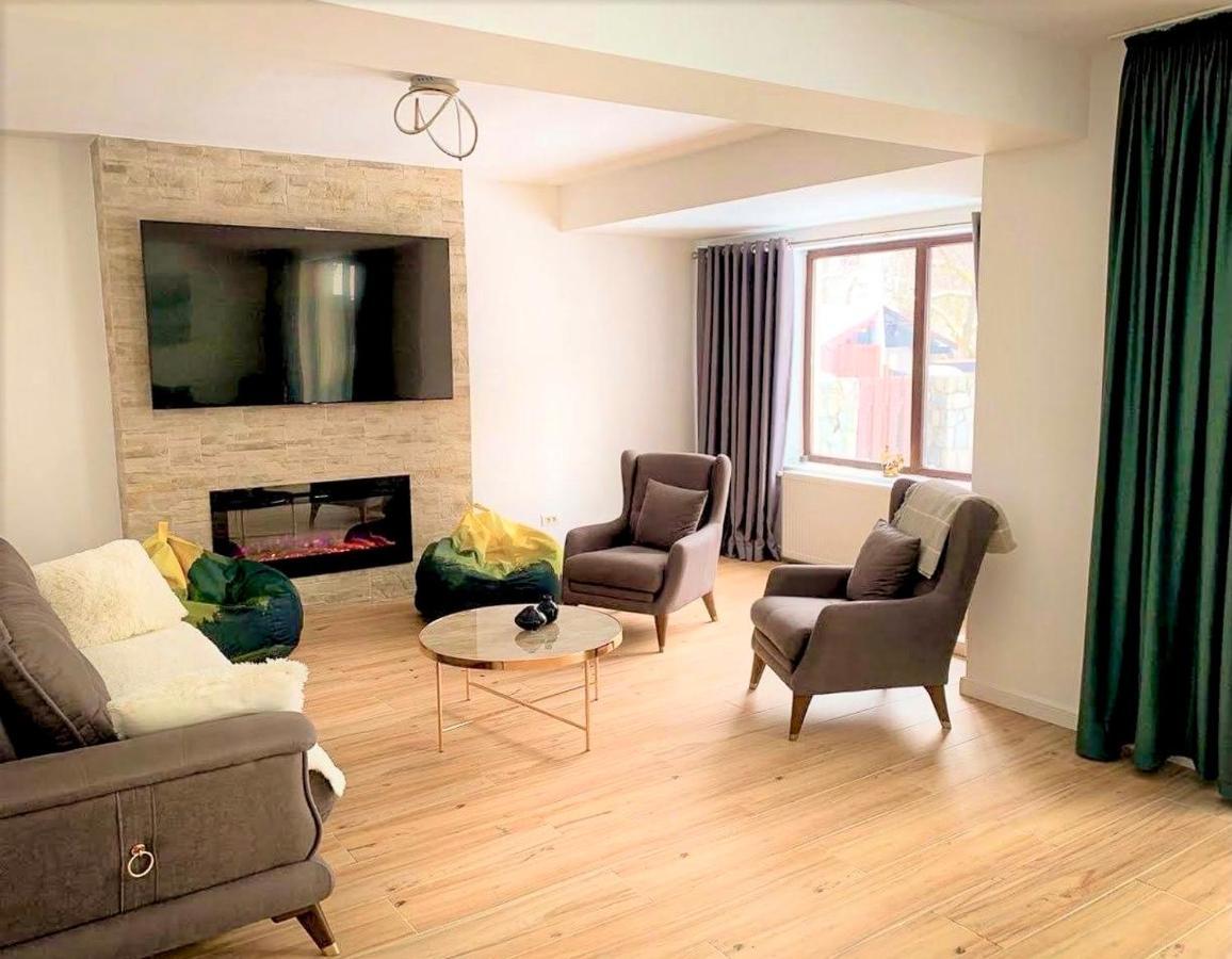 Holiday Home In Sinaia Bagian luar foto